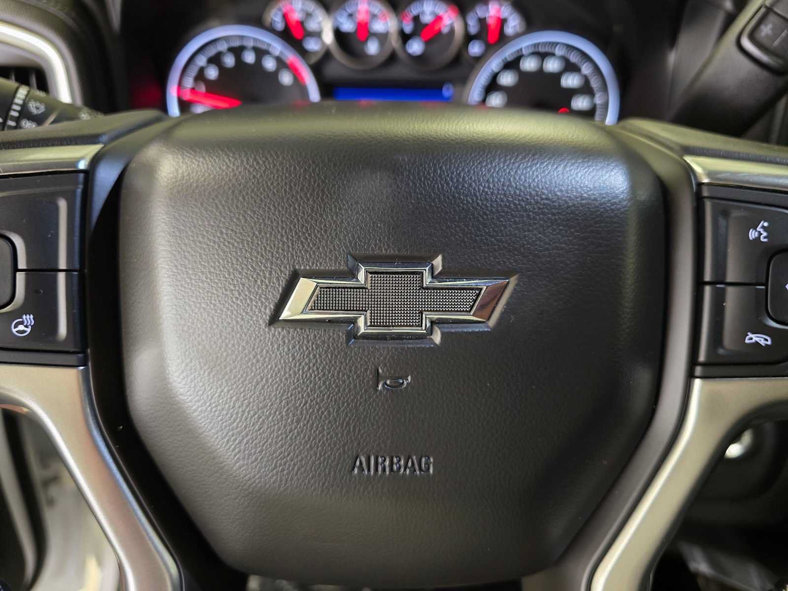 Used 2020 Chevrolet Silverado 1500 LT Trail Boss AWD/4WD image 23