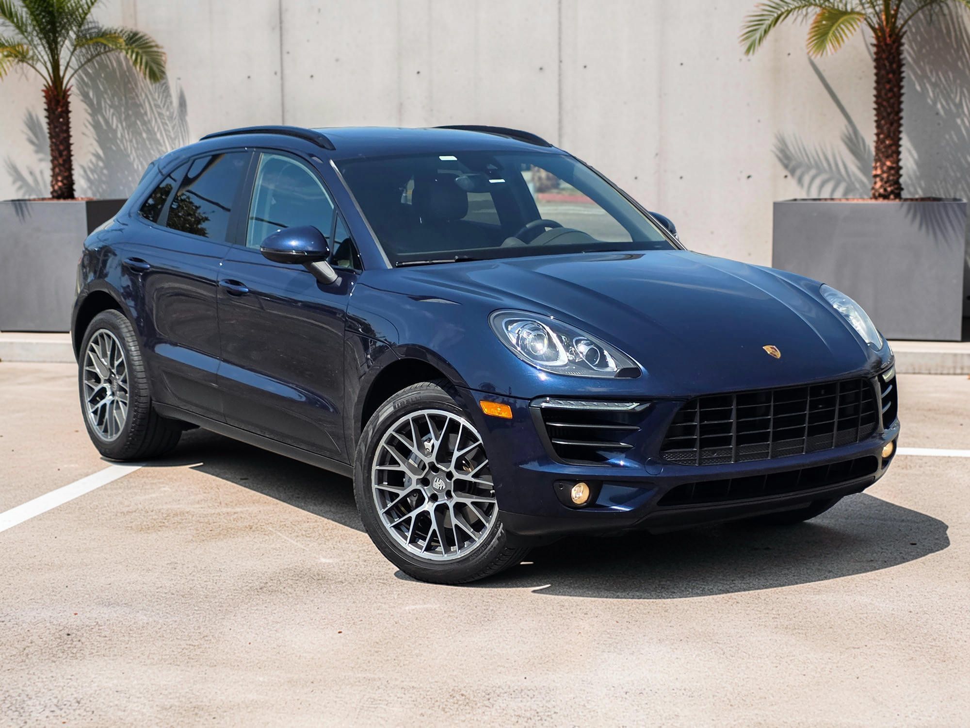 Used 2017 Porsche Macan S AWD/4WD image 2