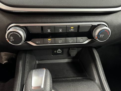 Used 2024 Nissan Altima 2.5 S FWD image 22