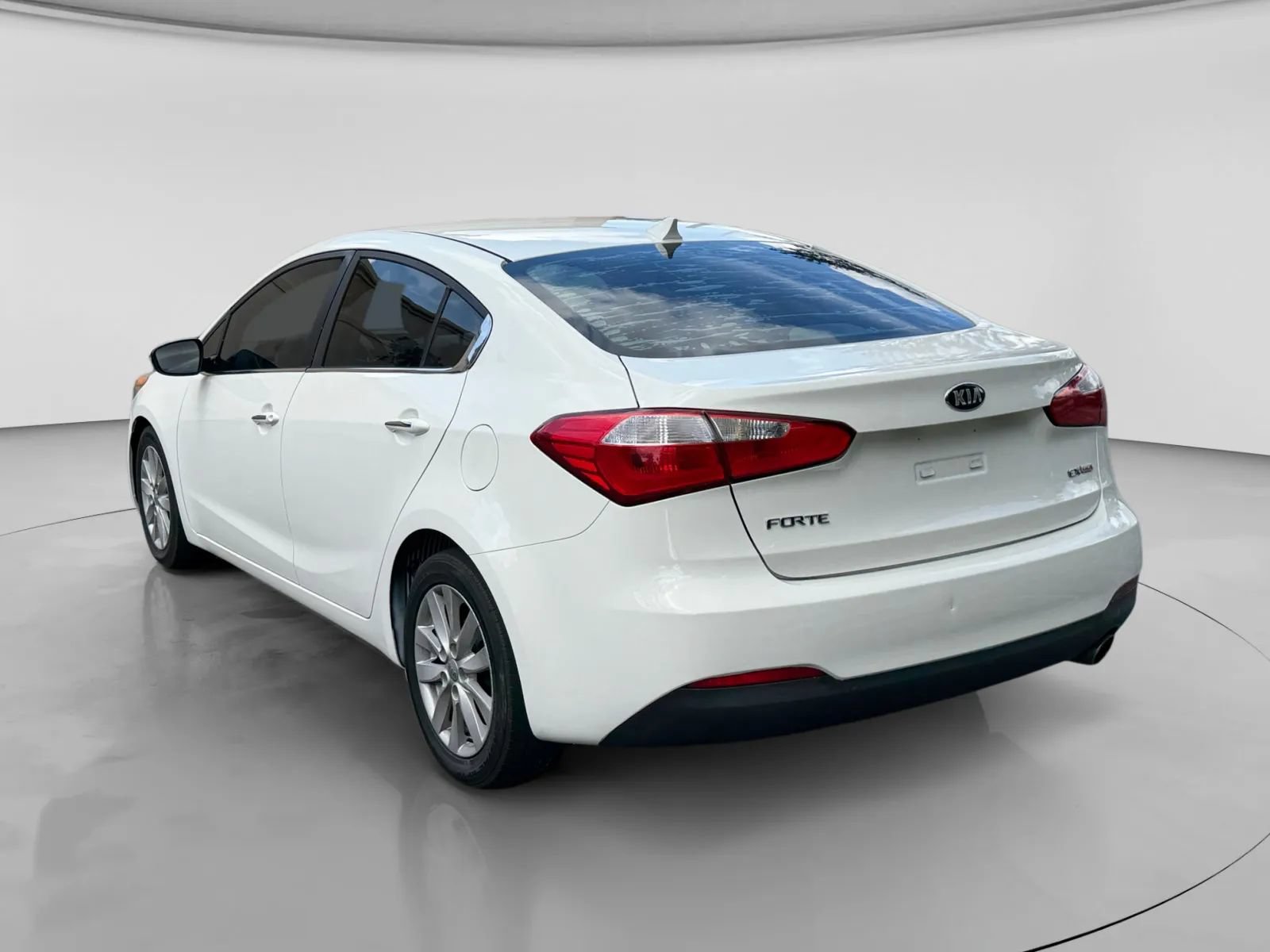 Used 2015 Kia Forte EX FWD image 3