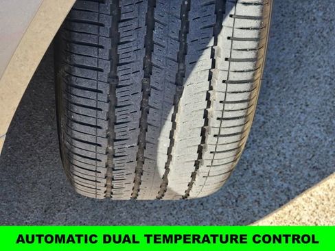 Used 2025 Chevrolet Malibu LT image 10