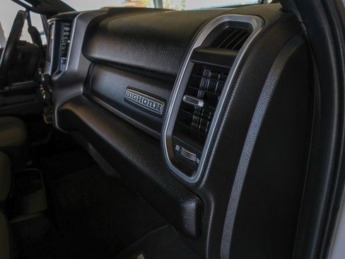 Used 2024 RAM 2500 Big Horn AWD/4WD image 32