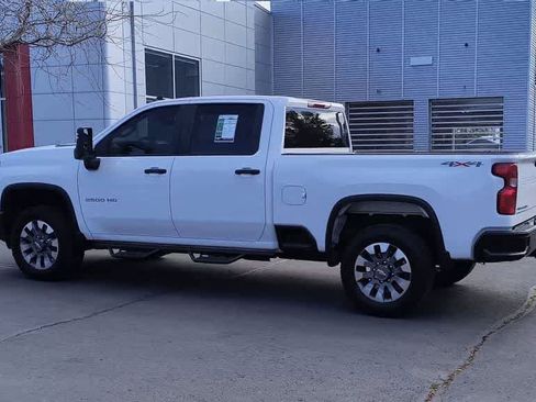 Used 2023 Chevrolet Silverado 2500 Custom w/ Custom Value Package AWD/4WD image 6