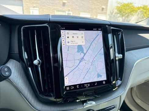 Certified 2023 Volvo XC60 B5 Ultimate w/ Climate Package AWD/4WD image 20