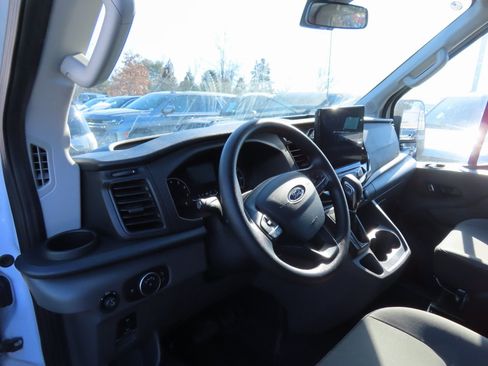 Used 2023 Ford Transit 350 XLT image 8