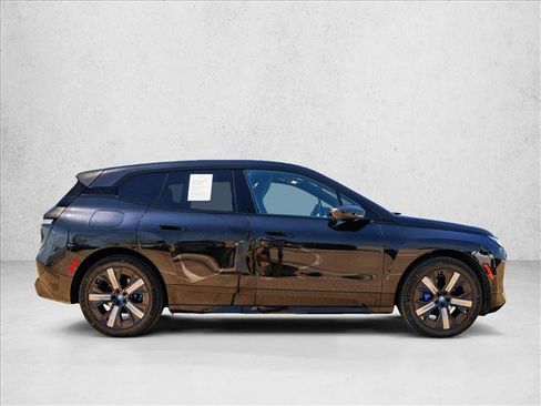 Certified 2024 BMW iX xDrive50 w/ Premium Package AWD/4WD image 4