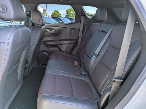 Used 2022 Chevrolet Blazer RS w/ Enhanced Convenience Package image 8