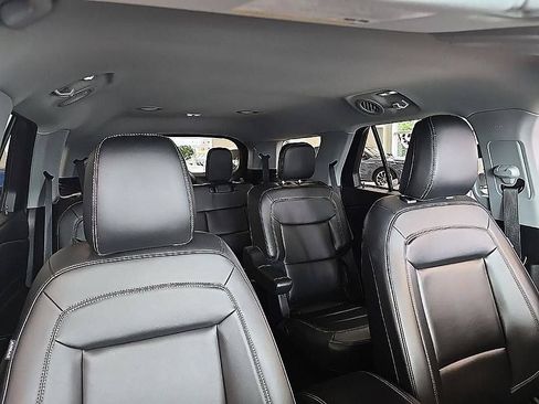 Used 2023 Ford Explorer XLT w/ Equipment Group 202A AWD/4WD image 39