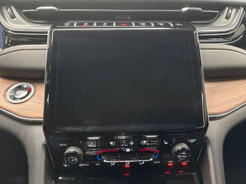 Used 2025 Jeep Grand Cherokee Summit w/ Luxury Tech Group V AWD/4WD image 21