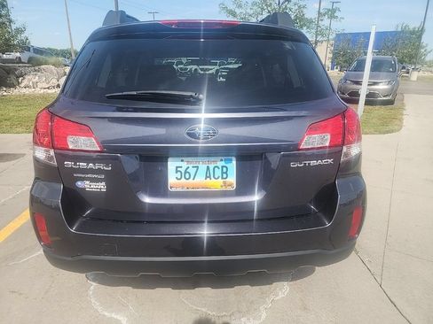 Used 2013 Subaru Outback 2.5i Premium w/ All-Weather Pkg AWD/4WD image 14