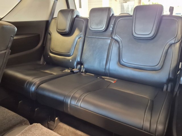 Used 2025 Nissan Armada SV AWD/4WD image 11