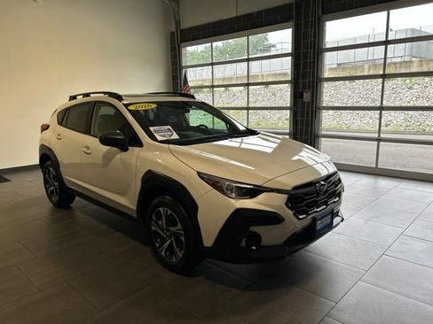 Used 2026 Subaru Crosstrek 2.5i Premium AWD/4WD image 8