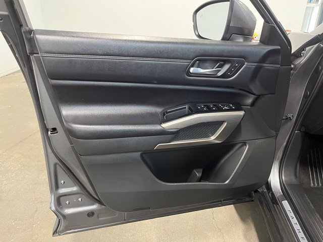 Used 2023 Nissan Pathfinder Platinum w/ Cargo Package FWD image 25