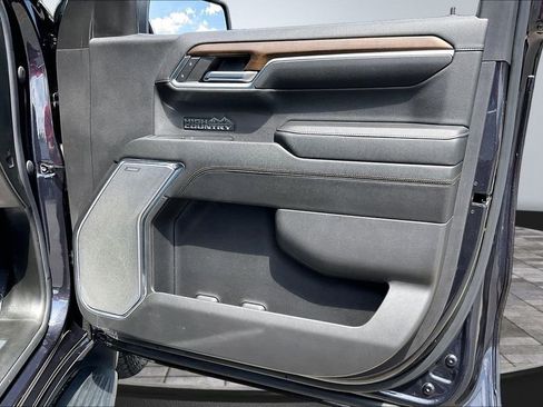 Used 2024 Chevrolet Silverado 1500 High Country w/ Technology Package AWD/4WD image 24