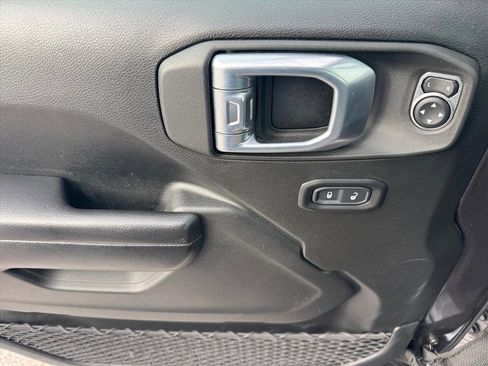 Used 2021 Jeep Wrangler Unlimited Sport image 20