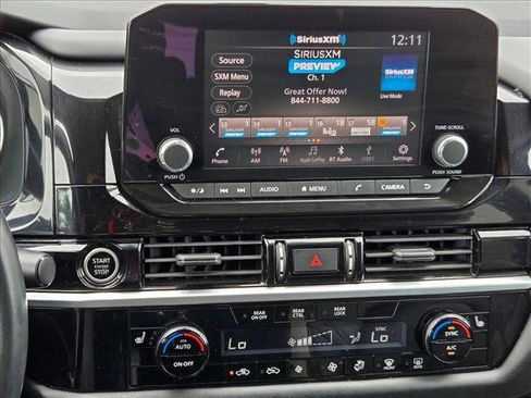 Used 2022 Nissan Pathfinder SV FWD image 17