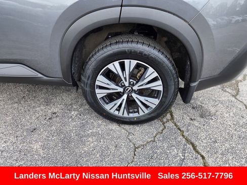 Used 2023 Nissan Rogue SV w/ SV Premium B Package FWD image 12
