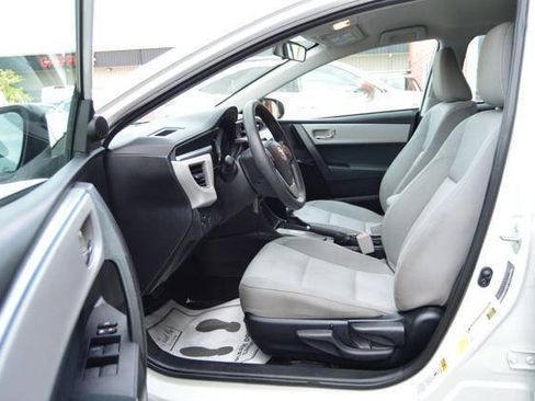 Used 2015 Toyota Corolla LE FWD image 11