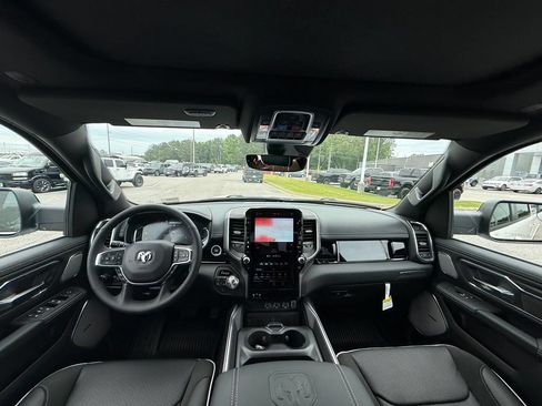 New 2026 RAM 1500 Laramie AWD/4WD image 13