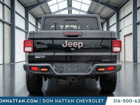 Used 2021 Jeep Gladiator Mojave w/ Cold Weather Group AWD/4WD image 37