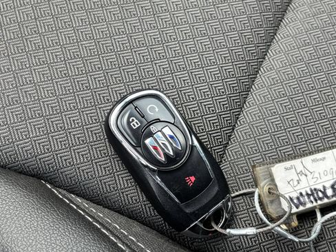 Used 2025 Buick Encore GX Preferred FWD image 21