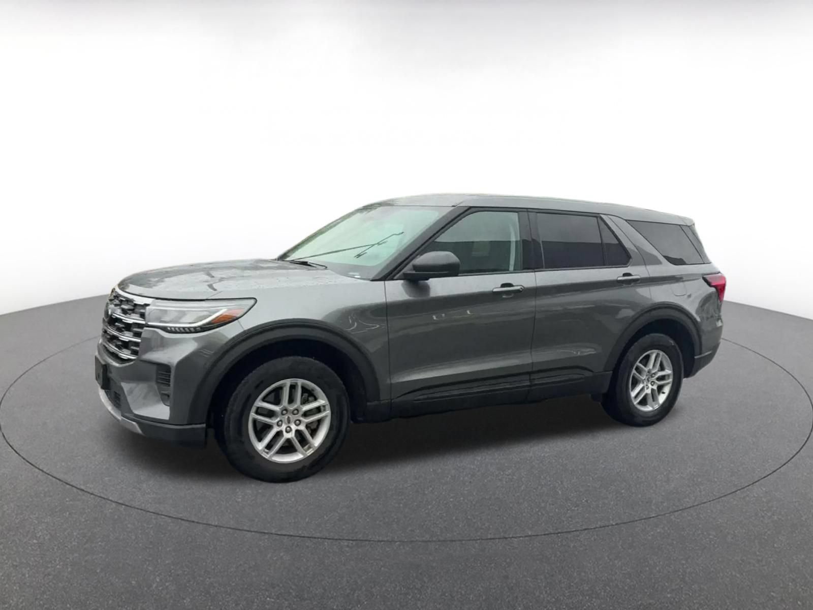Used 2026 Ford Explorer Active AWD/4WD image 7