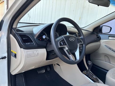 Used 2016 Hyundai Accent SE w/ Option Group 02 image 12