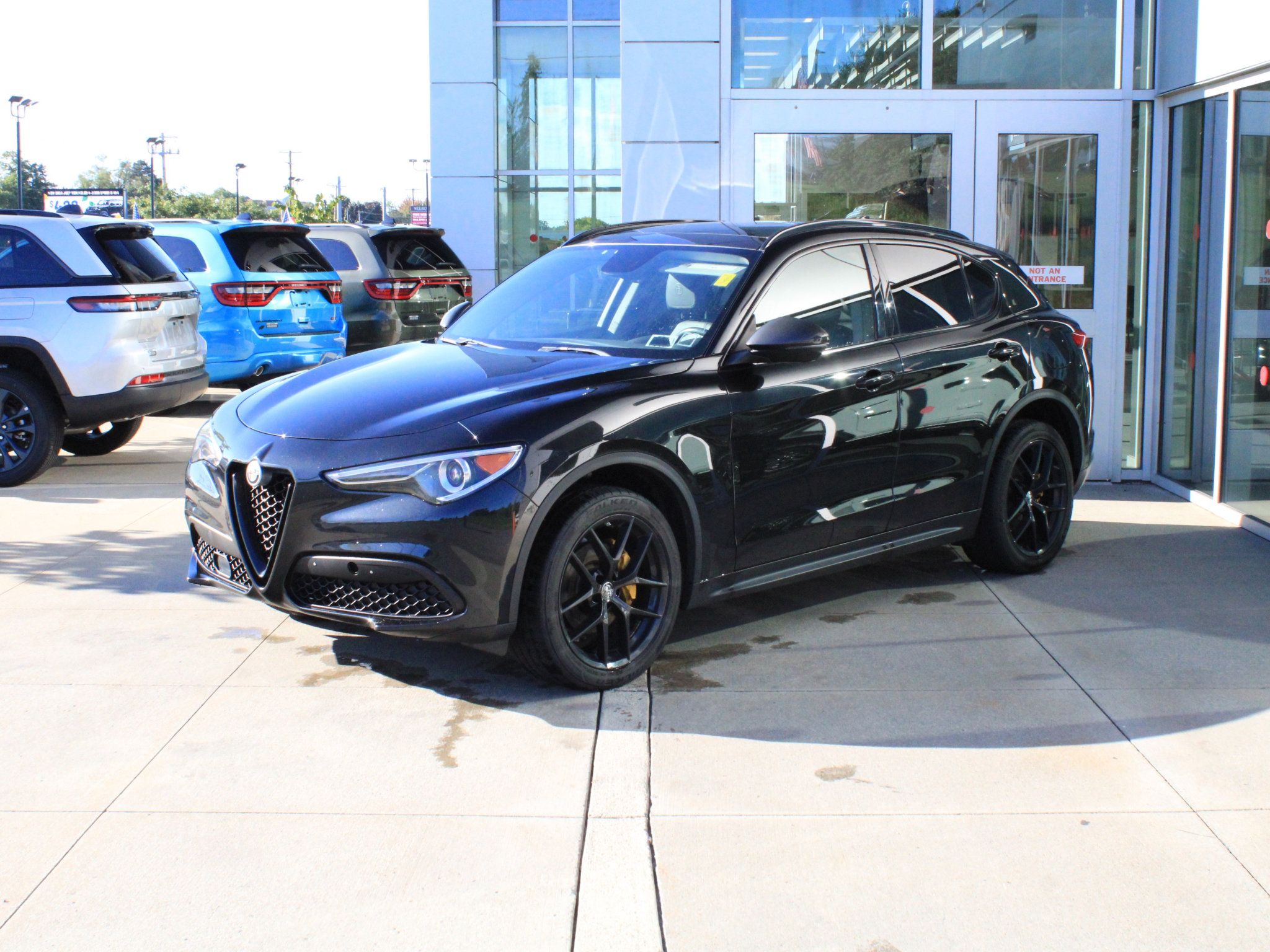 Used 2019 Alfa Romeo Stelvio AWD w/ Nero Edizione image 3