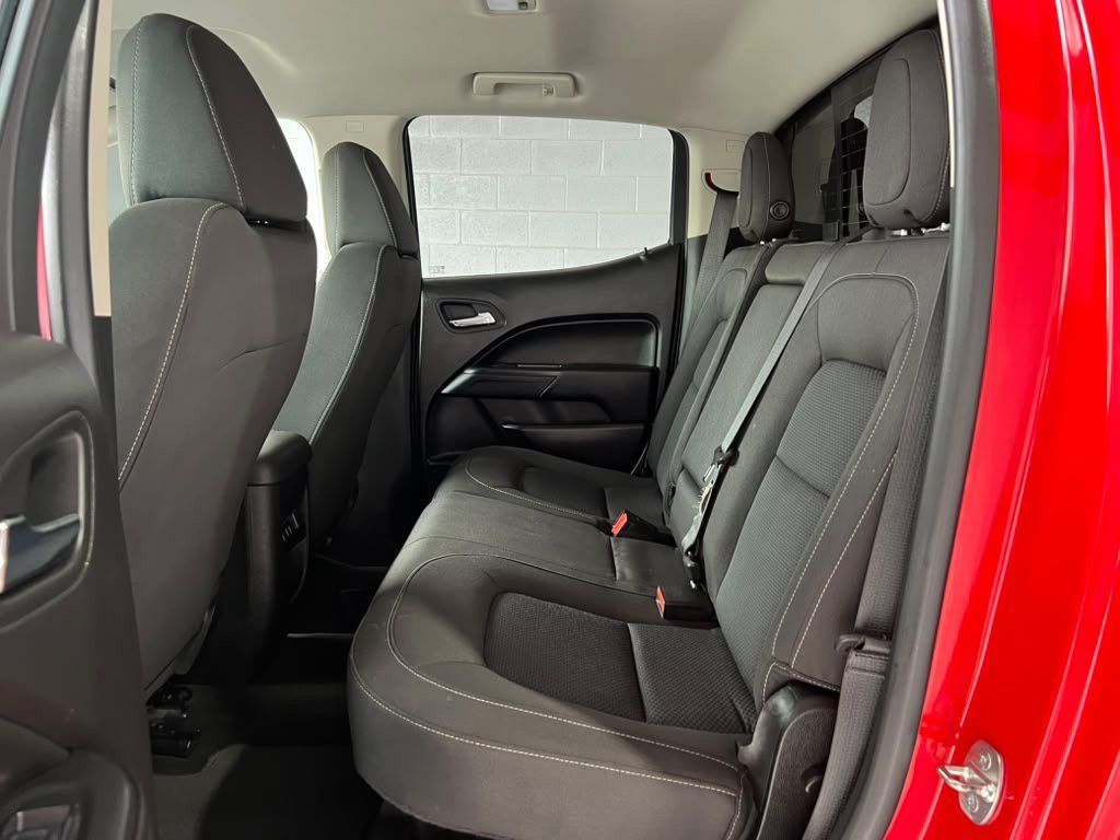 Used 2016 Chevrolet Colorado LT w/ LT Convenience Package RWD image 13