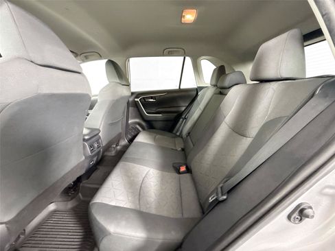 Used 2021 Toyota RAV4 XLE FWD image 26