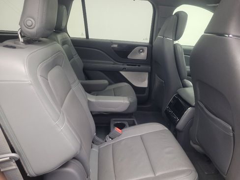 Used 2020 Lincoln Aviator Reserve w/ Equipment Group 202A AWD/4WD image 19