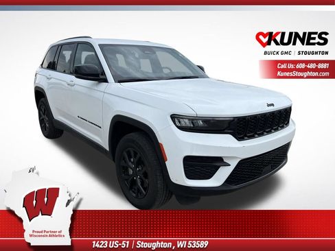 Used 2024 Jeep Grand Cherokee Altitude RWD image 1