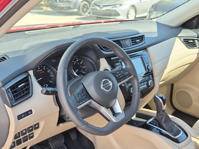 Used 2019 Nissan Rogue SV w/ Premium Package FWD image 10