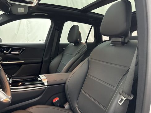 Used 2026 Mercedes-Benz GLC 300 image 13