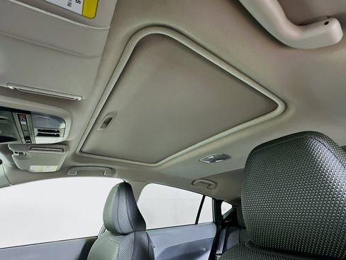 Used 2024 Subaru Crosstrek 2.0i Premium image 25