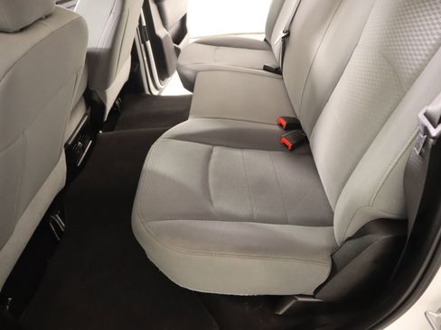 Used 2018 RAM 2500 Tradesman w/ Chrome Appearance Group image 11