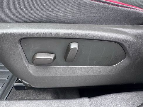 Used 2023 Buick Envision Essence w/ Sport Touring Package image 19