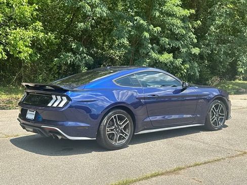 Used 2019 Ford Mustang GT RWD image 5