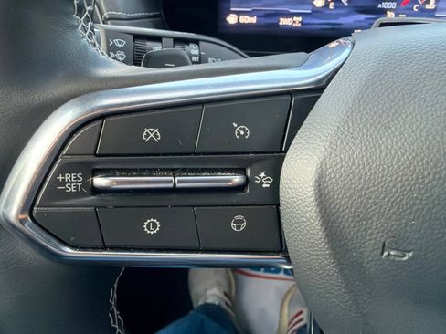 Used 2025 Chevrolet Traverse Z71 w/ Enhanced Driving Package AWD/4WD image 18