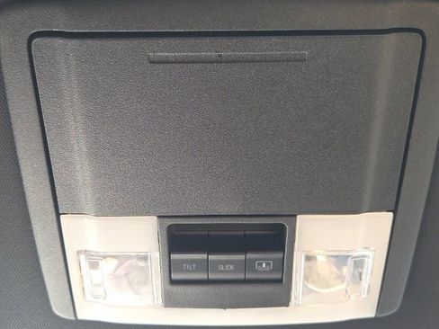 Used 2016 Ford Explorer Limited image 32