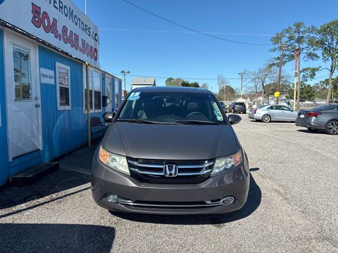 Used 2015 Honda Odyssey Touring image 2