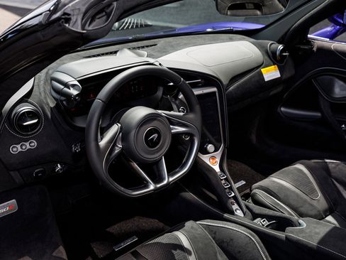New 2026 McLaren 750S Spider RWD image 47
