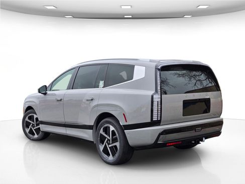 New 2026 Hyundai Ioniq 9 Calligraphy image 5