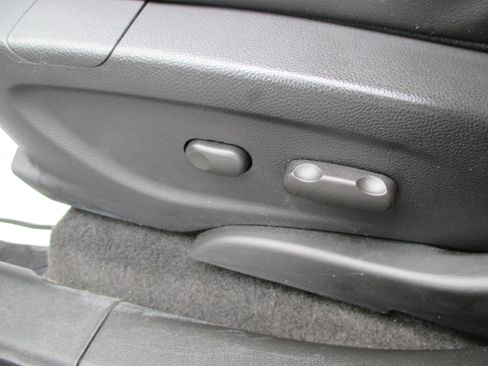 Used 2022 Chevrolet Trax LT w/ Sport Edition image 15