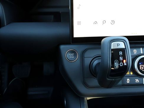 New 2026 Land Rover Defender 110 S image 28