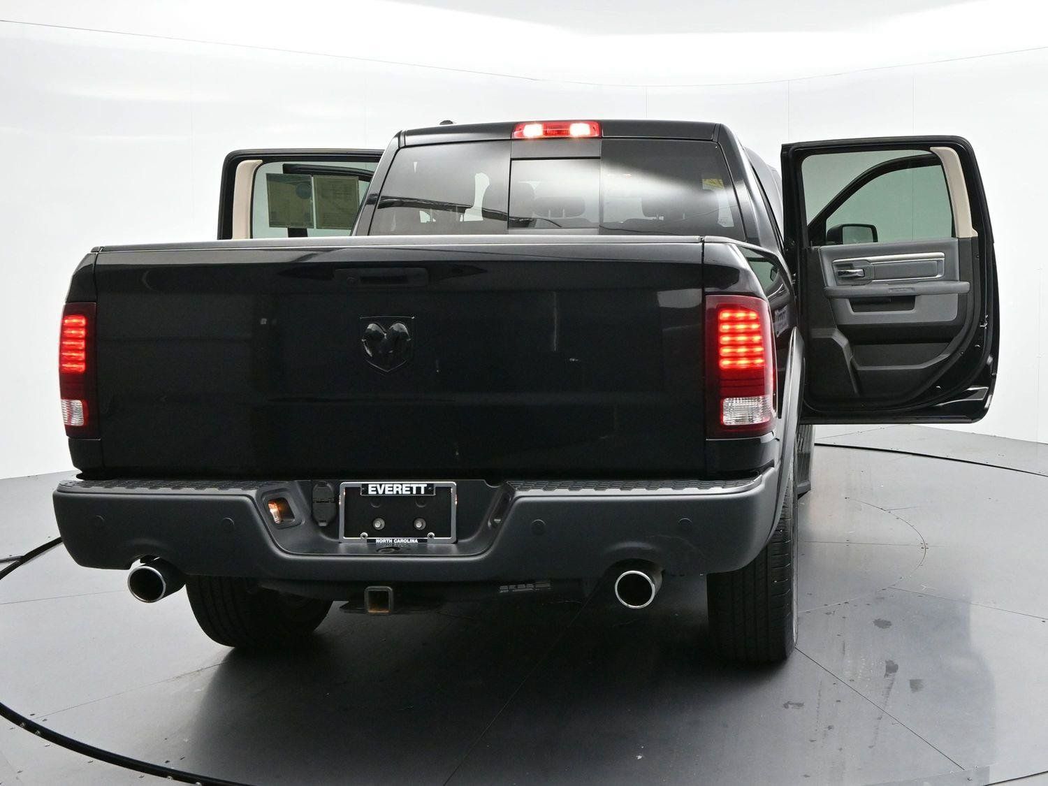 Used 2020 RAM 1500 Warlock AWD/4WD image 40