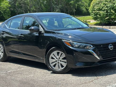 Certified 2024 Nissan Sentra S FWD image 1