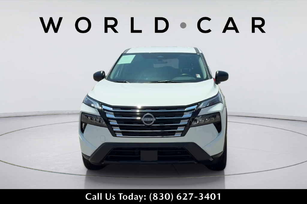Used 2025 Nissan Rogue S FWD image 17