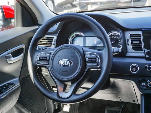 Used 2019 Kia Niro LX image 16