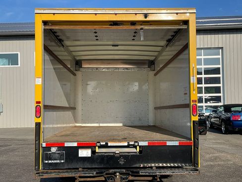 Used 2021 GMC Savana 3500 Extended w/ Power Convenience Package RWD image 11
